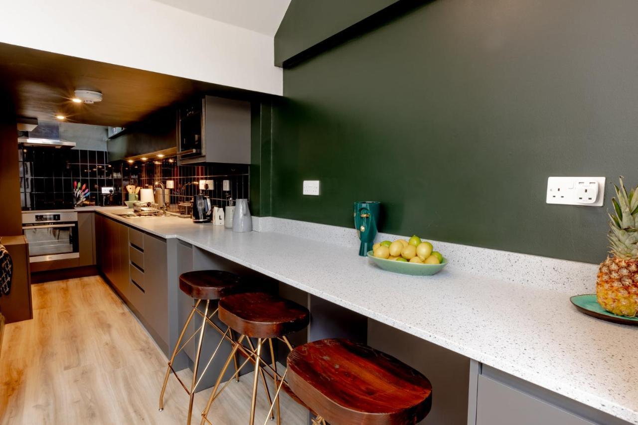 Modern 2 Bedroom Queen Street Apartment ノリッチ エクステリア 写真